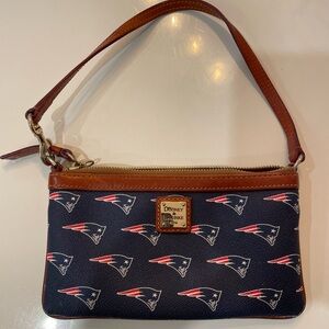 Dooney & Bourke wristlet